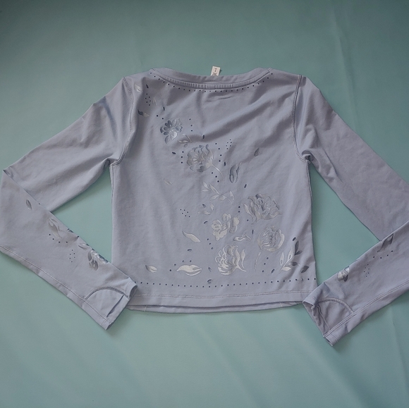 Athleta Shanti Eyelet Top Begonia Blue longsleeve - Picture 4 of 10
